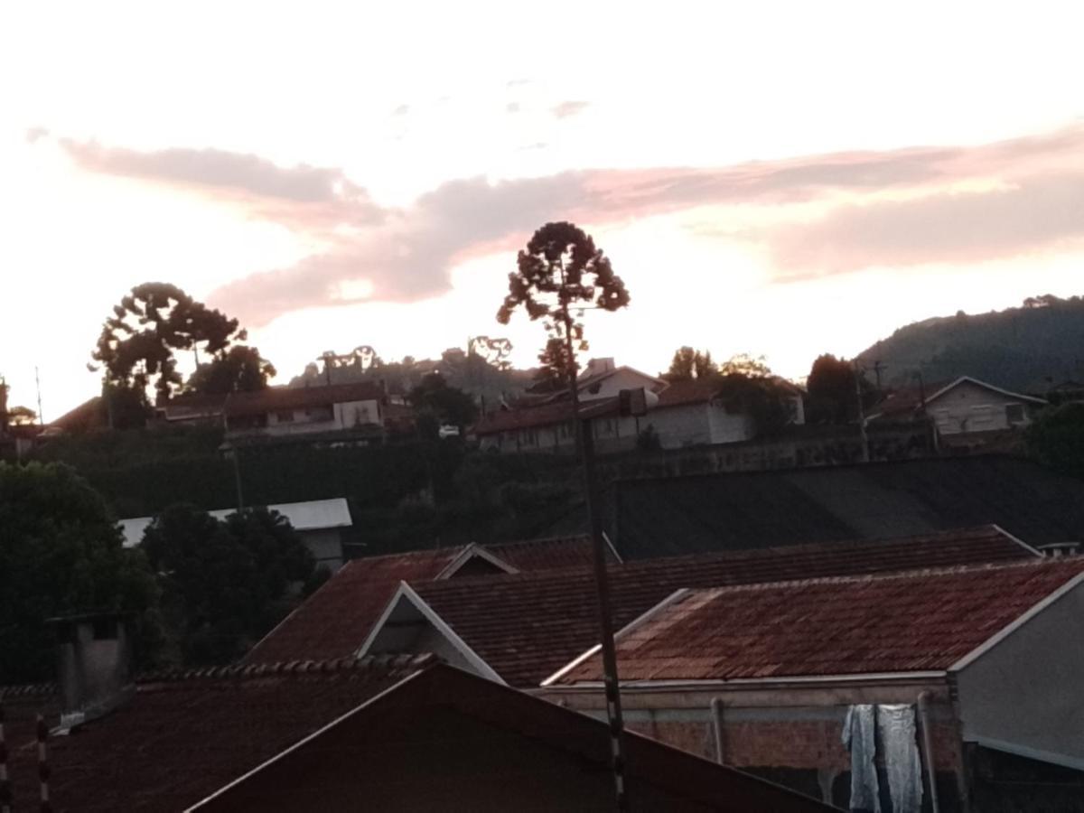Quartos Para Hospedagem Da Casa Amarela Appartement Campos do Jordão Buitenkant foto